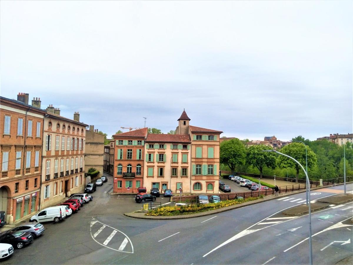 Chambre Privee Et Spacieuse Au Sein D'Un Logement Partage - Central, Quartier Villebourbon - 3 Chambres Doubles - 2 Balcons - Places De Stationnements Gratuites - 5 Min A Pied Gare Et Hypercentre Montauban Luaran gambar