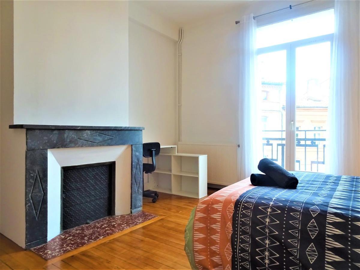 Chambre Privee Et Spacieuse Au Sein D'Un Logement Partage - Central, Quartier Villebourbon - 3 Chambres Doubles - 2 Balcons - Places De Stationnements Gratuites - 5 Min A Pied Gare Et Hypercentre Montauban Luaran gambar