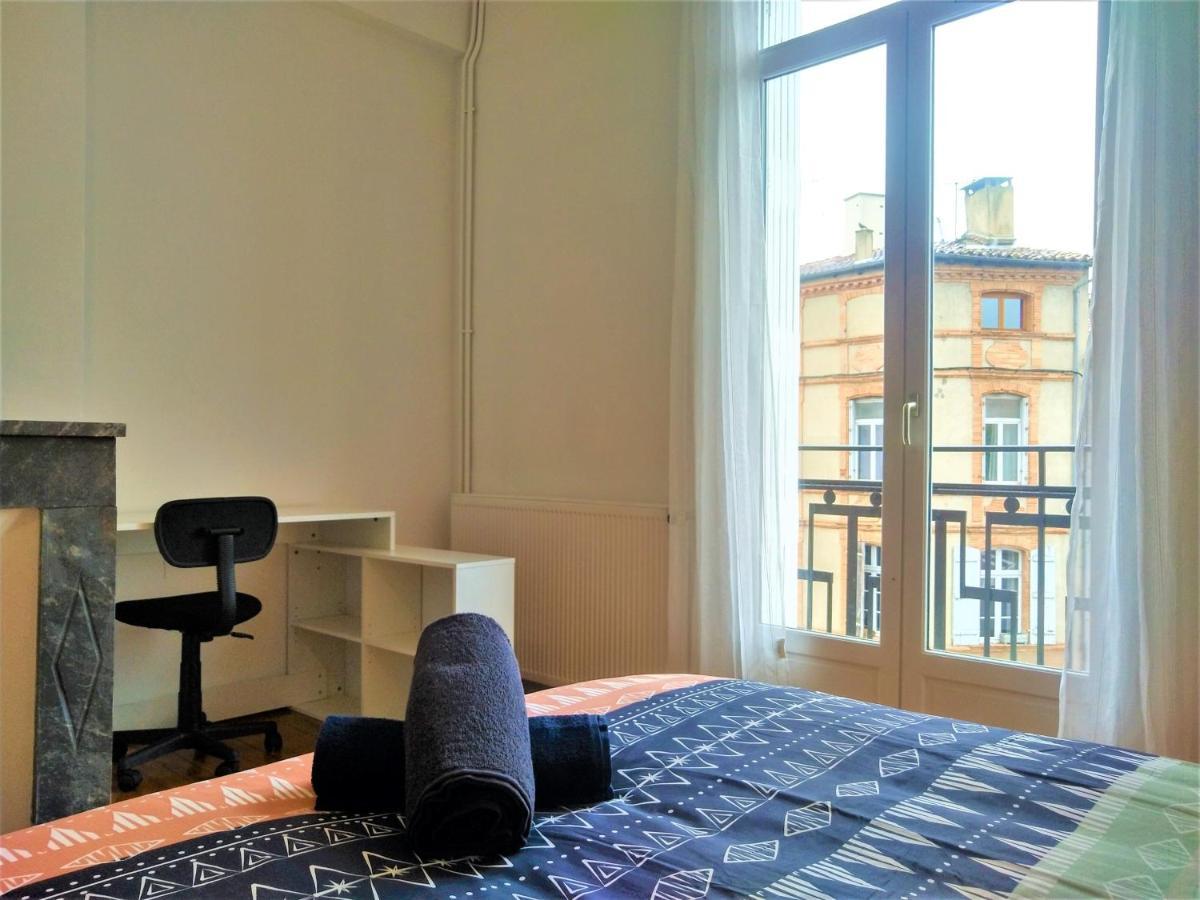 Chambre Privee Et Spacieuse Au Sein D'Un Logement Partage - Central, Quartier Villebourbon - 3 Chambres Doubles - 2 Balcons - Places De Stationnements Gratuites - 5 Min A Pied Gare Et Hypercentre Montauban Luaran gambar
